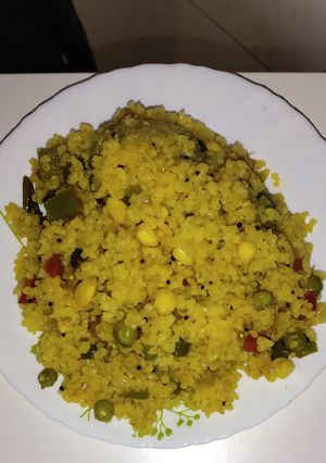 A picture of Broken wheat upma.