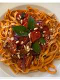 Tagliatelles aux tomates cerises, basilic et pesto de tomates 🍅