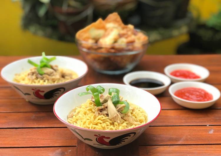 Bagaimana Menyiapkan Chinnese Chicken noodle soup Mie ayam chinnese yang Menggugah Selera