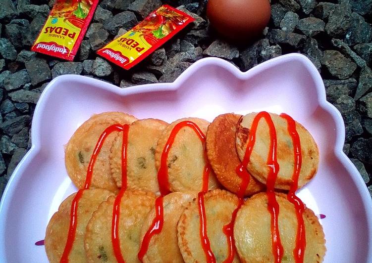  Resep Martabak telur jajanan anak  sekolah oleh reginna 