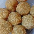 Bola-bola singkong nanas wijen