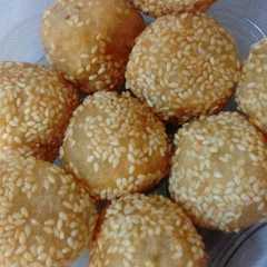 รูปของ Bola-bola singkong nanas wijen