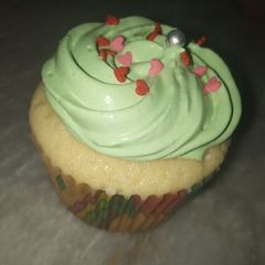 A picture of Vanilla cupcakes.