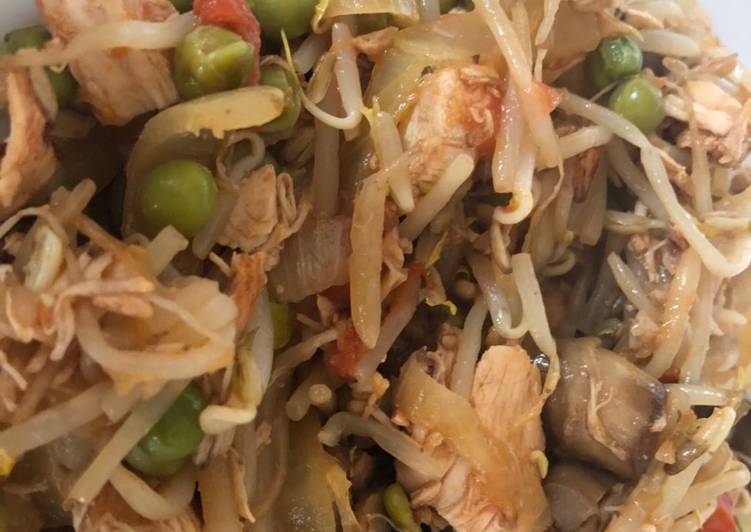 Recipe of Any-night-of-the-week Chicken and Bean Shoot stir-fry