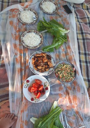 عکسی از دستور جوجه کبابی برنج سالاد