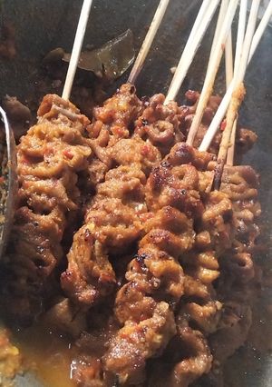 Foto resep Sate usus pedas ala angkringan