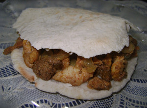 Una foto de Sándwich con menudos de pollo