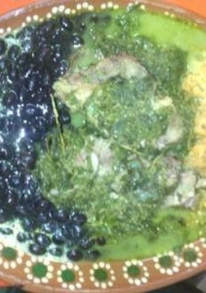 Una foto de Espinazo con huazontles y chile poblano