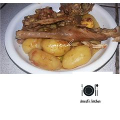 A picture of Chicken pepper soup with irish potato.