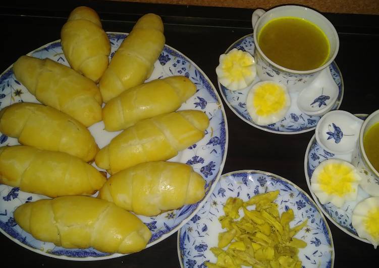 Butter roll with sweet filling Butter roll with sweet filling