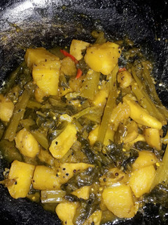 A picture of Malabar spinach fry.