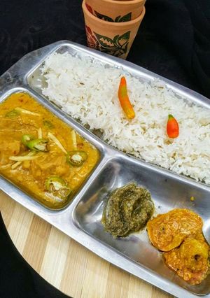 A picture of Chanay Ki Daal Gosht.