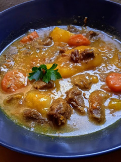 Una foto de Estofado de ternera con patatas en instantpot