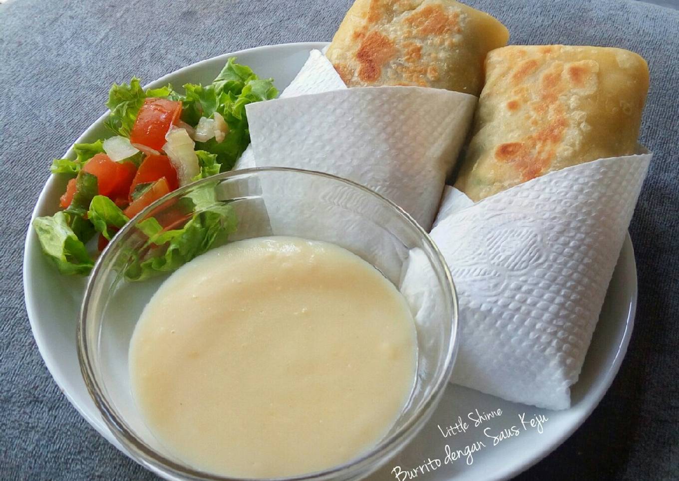 Burrito dengan Saus Keju