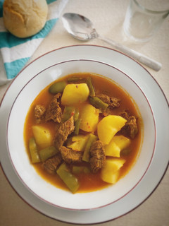 Una foto de Estofado de ternera con patatas y judías verdes