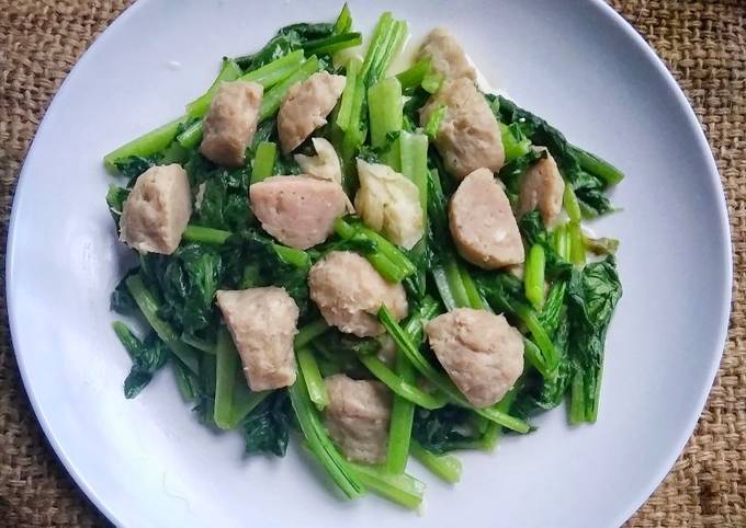 Resep Tumis sawi bakso bumbu bawang putih Anti Gagal