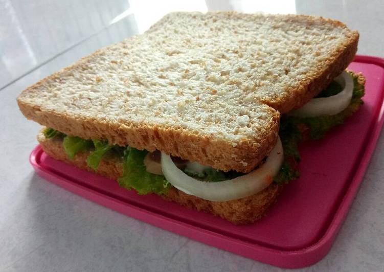 Sandwich Sosis ayam (diet)