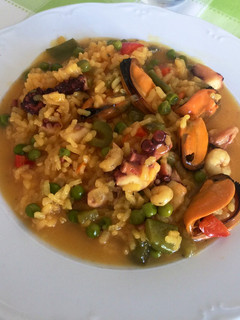 Una foto de Arroz caldoso de pulpo y mejillones