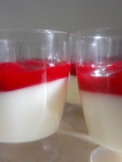 Foto resep Almond Pudding with Strawberry Compote