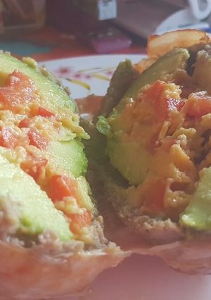 Gebackene Avocado mit Bacon Rezepthauptbild