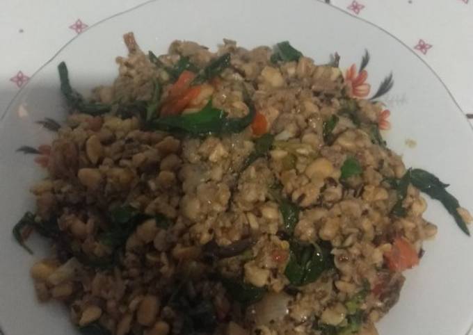 Langkah Mudah untuk Membuat Sambal kemangi dn tempe bongkel khas malang Anti Gagal