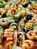 Ensalada de pasta con un toque cítrico