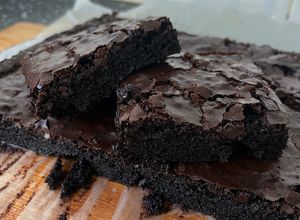 Una foto de Brownie fudge súper chocolatoso
