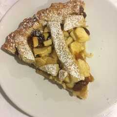 Foto di Crostata di mele ed uvetta croccante