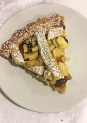 Foto di Crostata di mele ed uvetta croccante