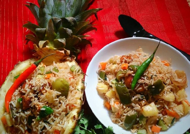 Recipe of Any-night-of-the-week Pineapple fried rice