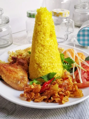 Cara Mudah Membuat Resep  Nasi Kuning Praktis yang Lezat, Enak Banget