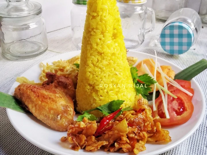 Cara Mudah Membuat Resep  Nasi Kuning Praktis yang Lezat, Enak Banget