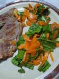 En 20´ comida lista y rica, bife, zanahoria, radicheta