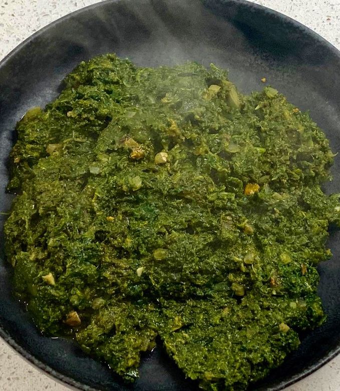 A picture of Spinach saag.