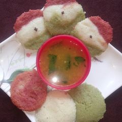 A picture of Tricolor tripe tasty rava idli.