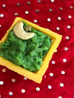 A picture of Eid ka chand peas Halwa.