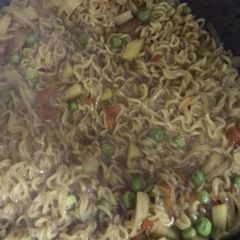 A picture of Veg masala maggi.