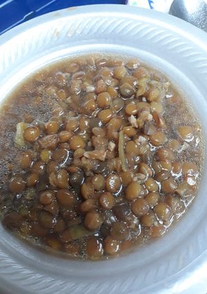 A picture of Lentils, Leeks, and Garlic.