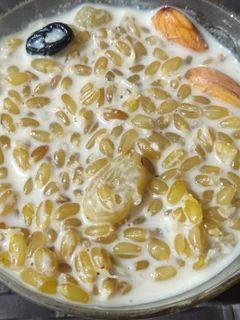 गव्हाची खीर (gavyachi kheer recipe in marathi) रेसिपी चे मुख्य फोटो 