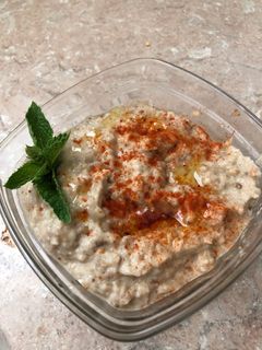 Una foto de Hummus de berenjenas