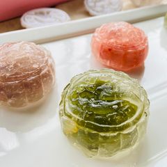 A picture of Crystal Mooncake(水晶月餅).