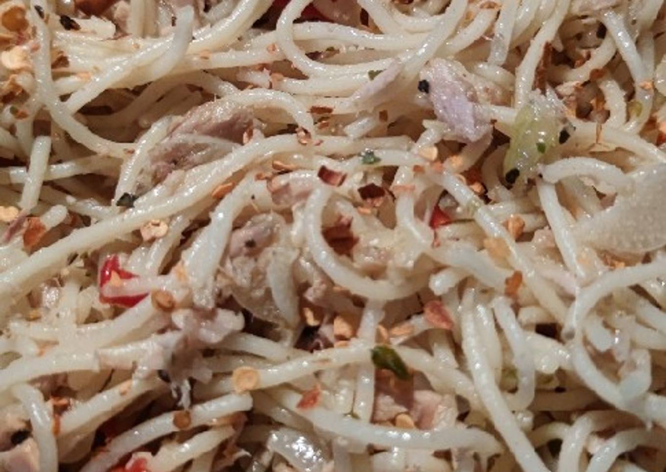 Spaghetti Aglio Olio Tuna