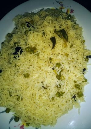 A picture of Matar pulao.