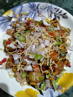 આલુ ચાટ (Aloo Chaat Recipe In Gujarati) રેસીપી મુખ્ય ફોટો