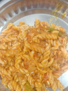 મિક્સ વેજ પાસ્તા (Mix Veg Pasta Recipe in Gujarati) રેસીપી મુખ્ય ફોટો