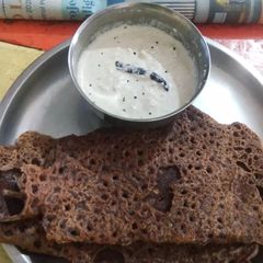 A picture of Ragi chilla/Finger millent chilla.