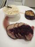 Solomillo de res con compota de vino tinto y risotto de coco y berenjenas con tomate horneada