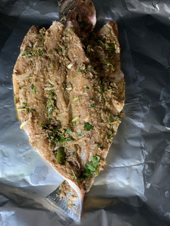 صورة لوصفة تتبيلة للسمك المشوي 🐟
