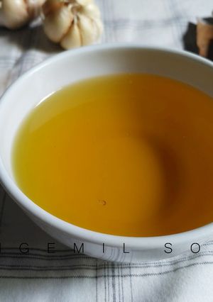 Foto resep Minyak Ayam dan Baceman Bawang Putih, rahasia agar masakan seenak restoran