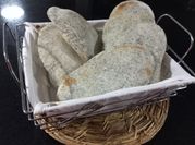 Una foto de pancitos de aceite y polvo de hornear